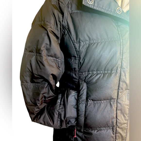 Woolrich size medium down quilted long winter Parka w/ hidden hood black zipper - Picture 8 of 14